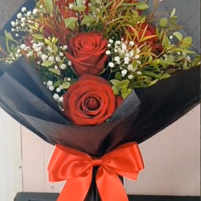 Rose Bouquet With Wine