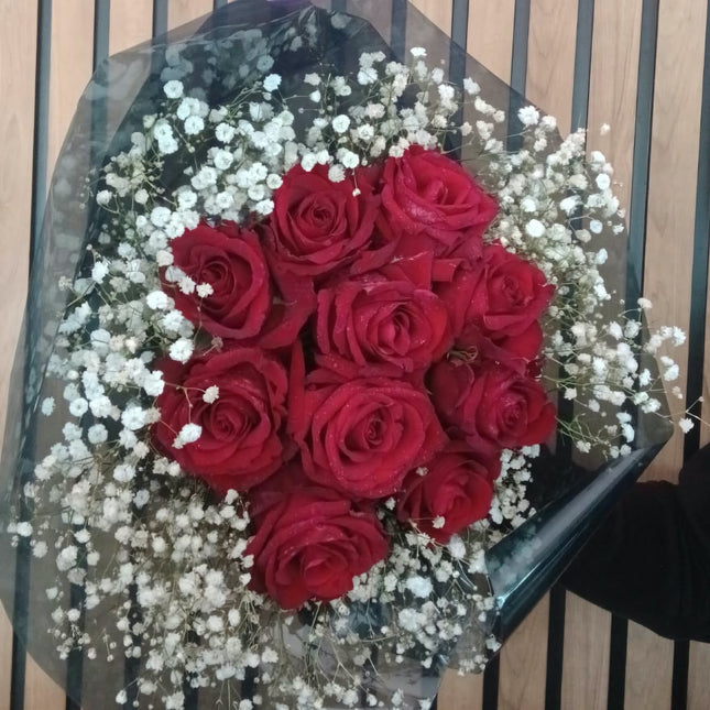 Red Roses & Gyp Bouquet